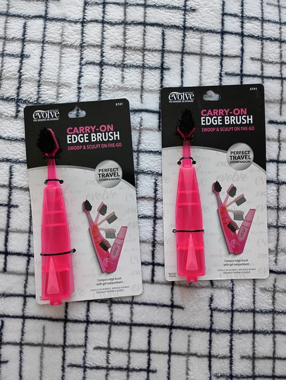 Evolve Carry On Edge Brush Lot Of 2 NEW